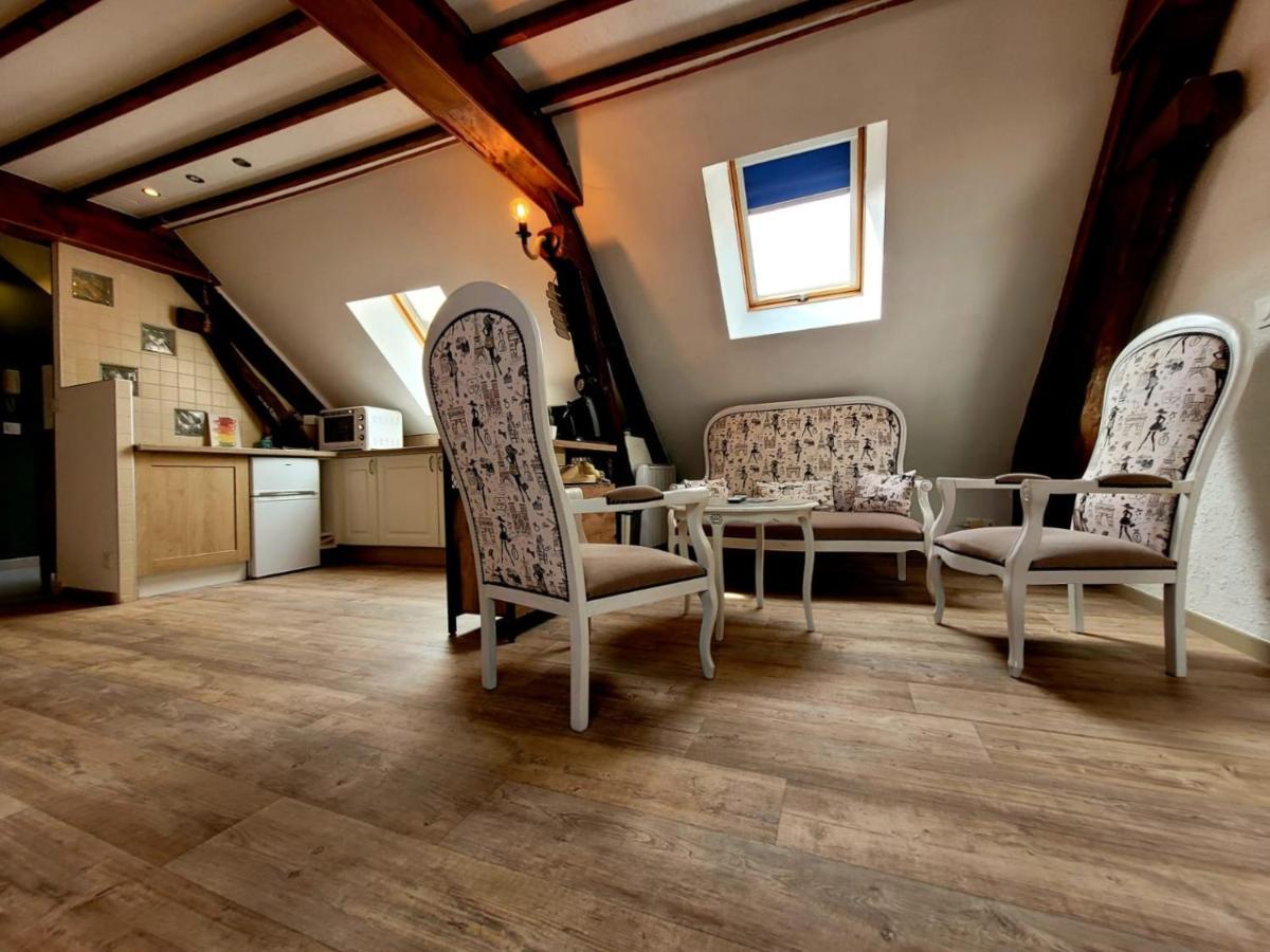 Au 1894 Loft Apartment *